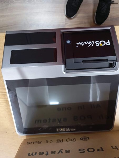 Бюджетний сенсорний ПОС термінал POS Vector Harper 11.6" 2-в-1 на Windows із вбудованим принтером чеків. Переоцінка